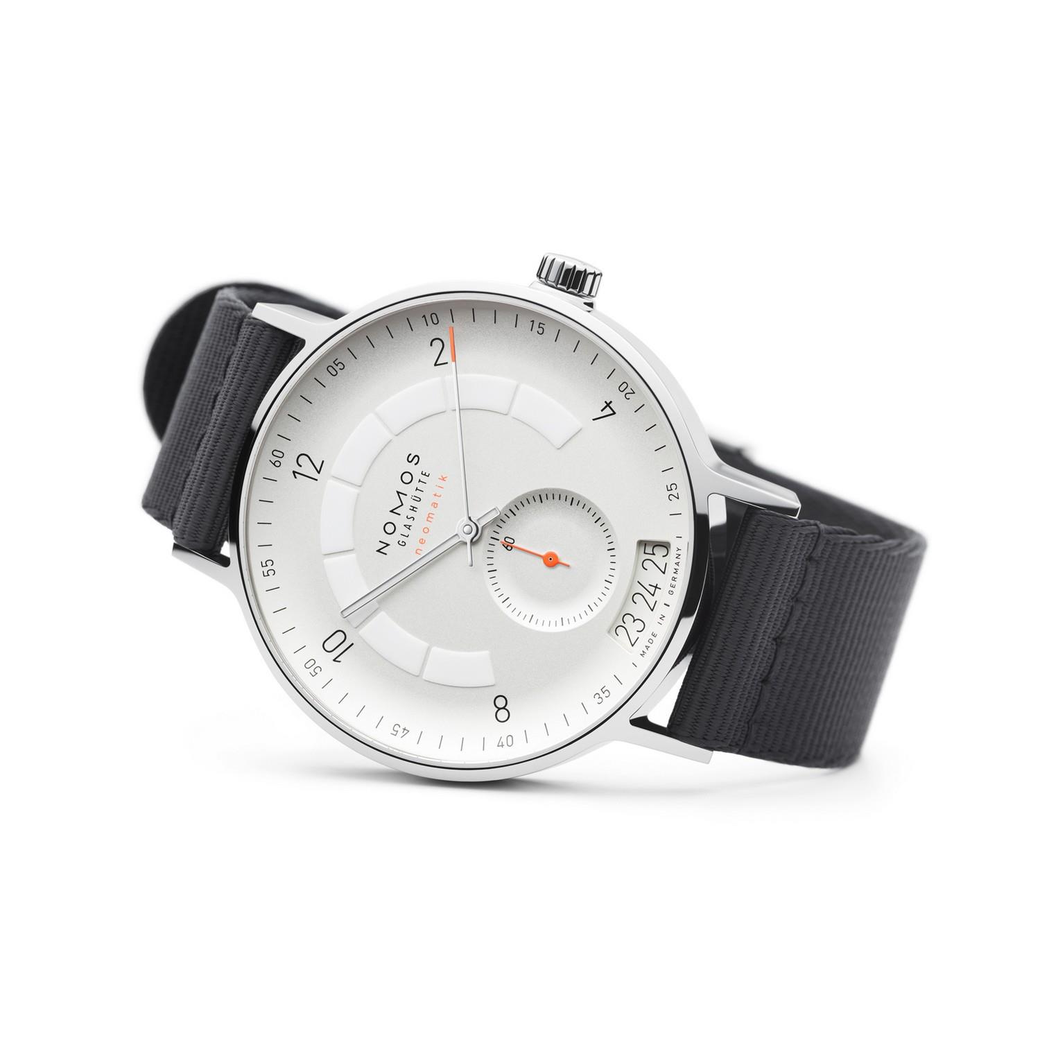 NOMOS AUTOBAHN 41 NEOMATIK DATUM - 1301